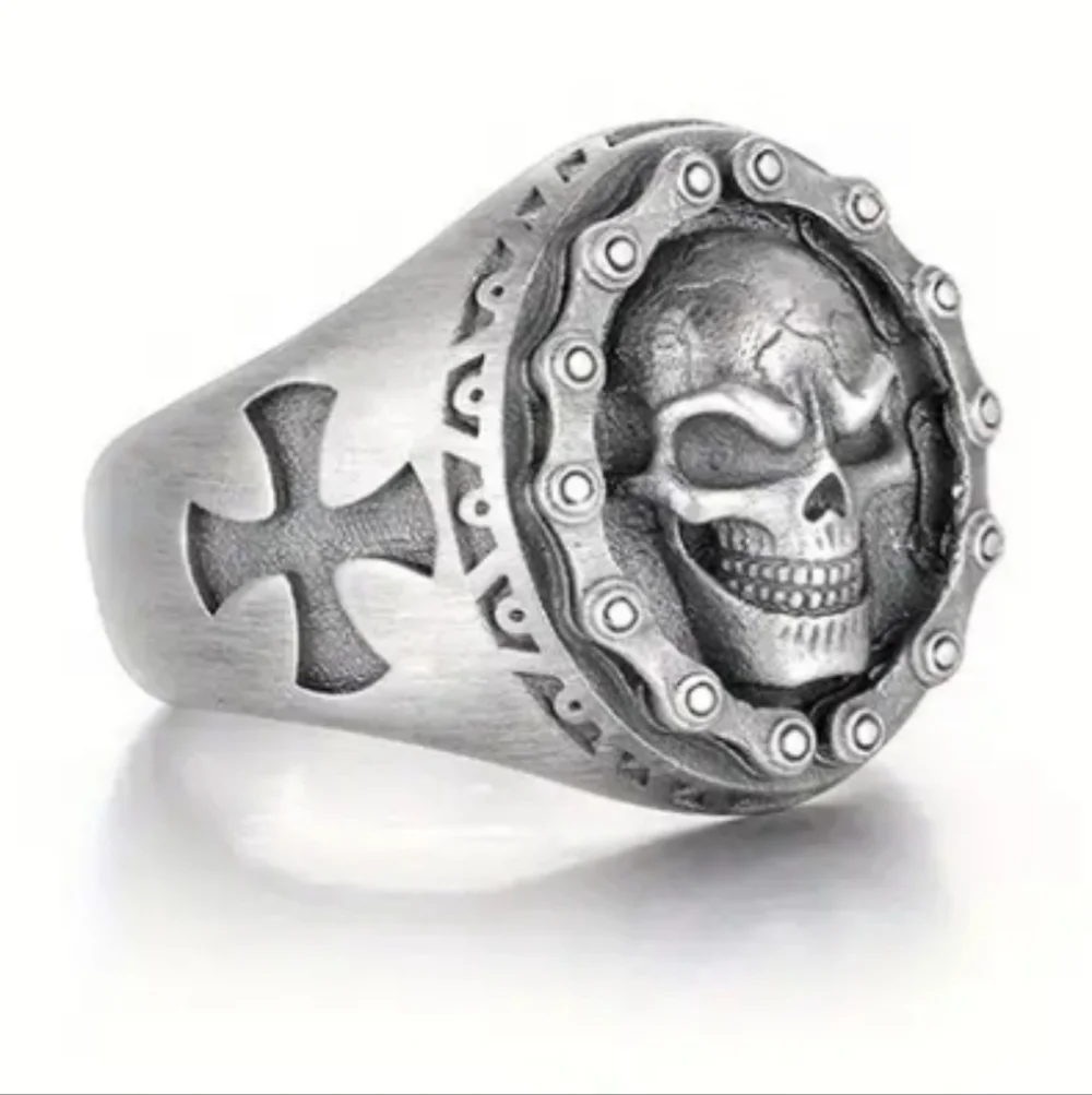 Silvertone Skull Ring